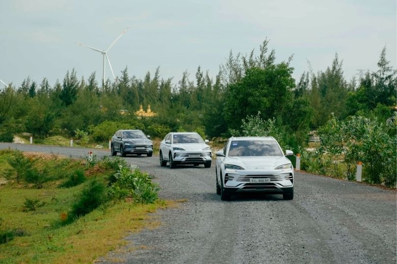 Đi xuyên Việt với BYD Sealion 6