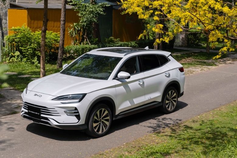 Đi xuyên Việt với BYD Sealion 6