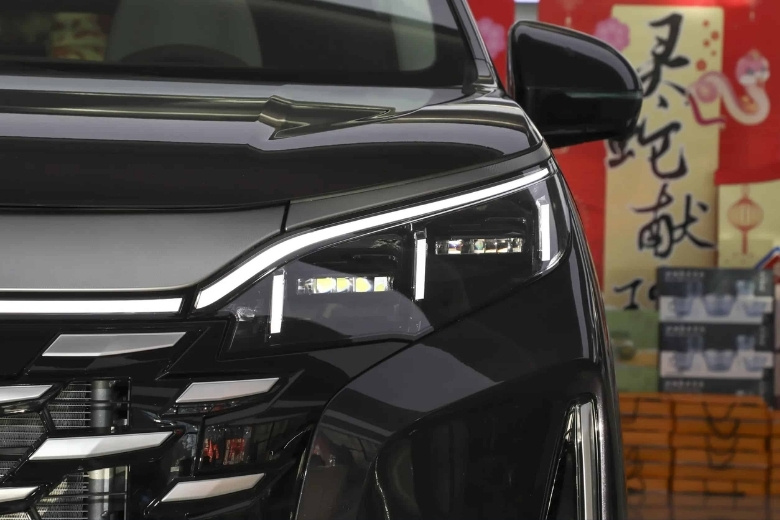đánh giá BYD M9