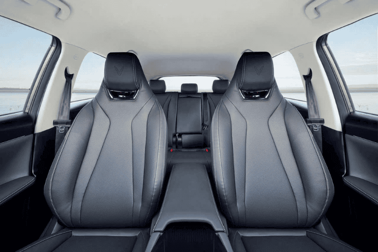 so sánh BYD Sealion 6 và VinFast VF 8 All New